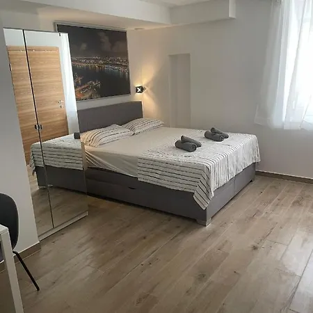 Apartments Anka Pula Exterior photo