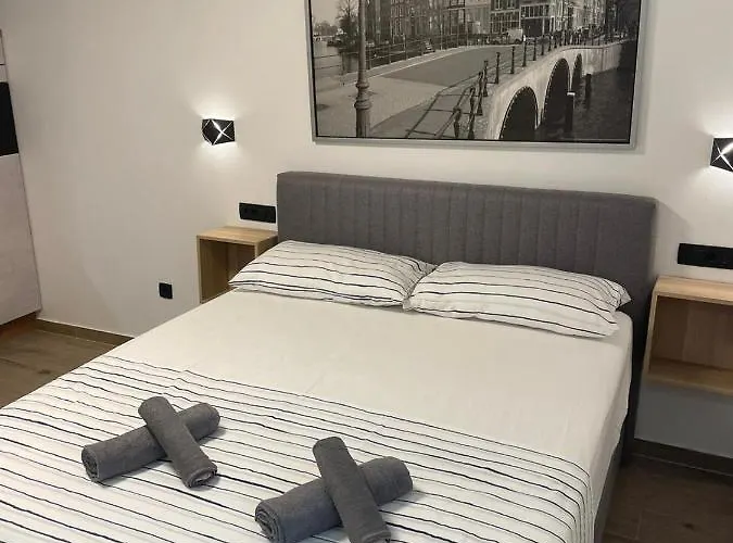 Apartments Anka Pula